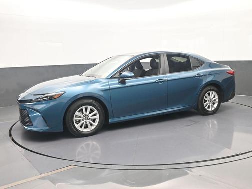 Ocean 2025 Toyota Camry LE
