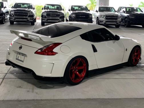 Photo 3 of 41 of 2013 Nissan 370Z NISMO