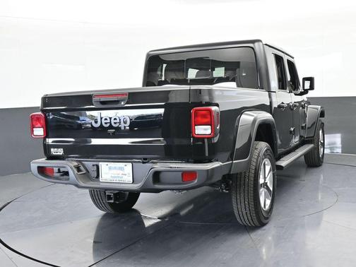 2024 Jeep Gladiator Sport