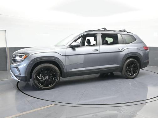 2023 Volkswagen Atlas 2.0T SE w/Technology