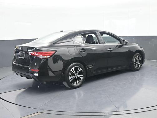 Black 2022 Nissan Sentra SV