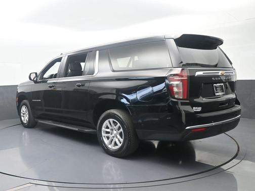 Black 2024 Chevrolet Suburban LT