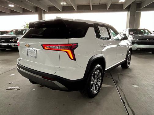 Summit White 2025 Chevrolet Equinox LT