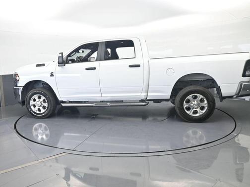Bright White Clearcoat 2024 RAM 2500 Big Horn