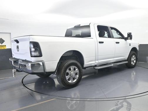 Bright White Clearcoat 2024 RAM 2500 Big Horn