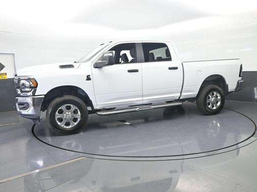 Bright White Clearcoat 2024 RAM 2500 Big Horn