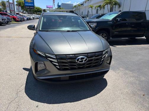 Amazon Gray 2022 Hyundai TUCSON SEL