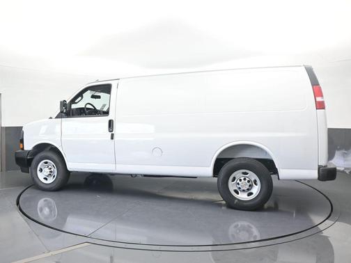 2025 Chevrolet Express 2500 Work Van