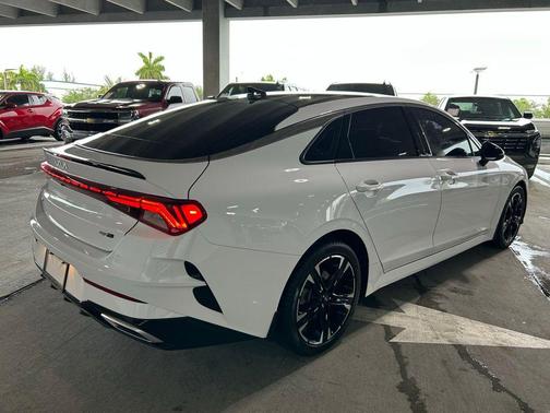 2022 Kia K5 GT-Line