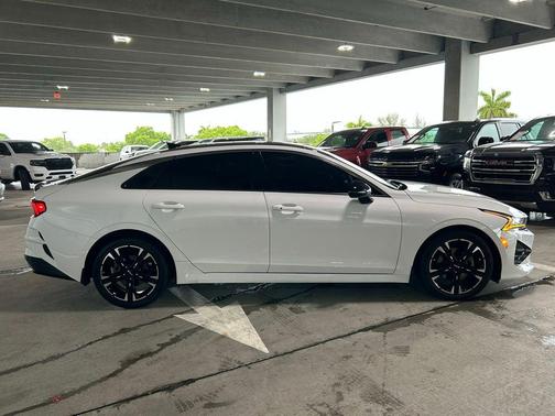 2022 Kia K5 GT-Line