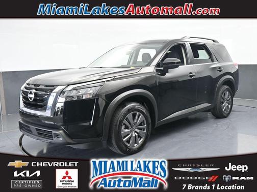 2025 Nissan Pathfinder SV