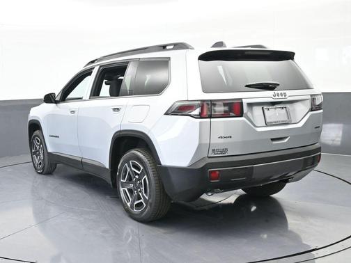 2026 Jeep Cherokee LAREDO/LIMITED