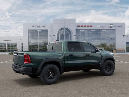 Serrano Green Metallic 2026 RAM 1500 RHO
