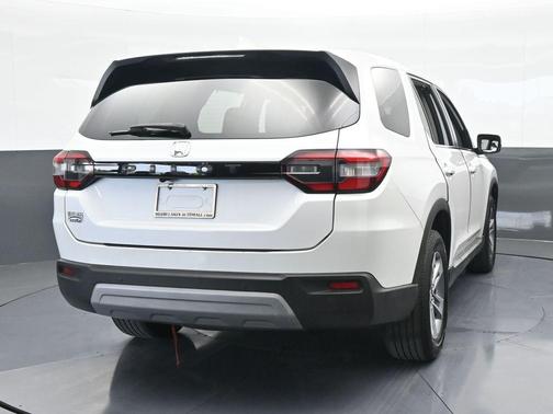 2023 Honda Pilot EX-L 8-Passenger