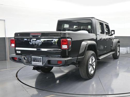 2024 Jeep Gladiator Sport