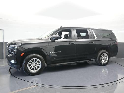 2023 Chevrolet Suburban LT