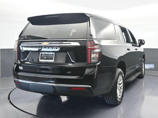 2023 Chevrolet Suburban LT