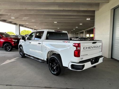 Summit White 2025 Chevrolet Silverado 1500 Custom