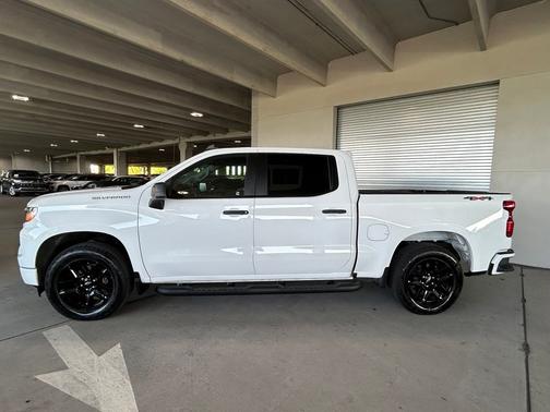 Summit White 2025 Chevrolet Silverado 1500 Custom