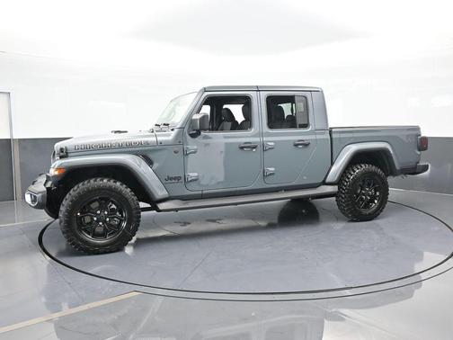 Anvil Clearcoat 2025 Jeep Gladiator Sport