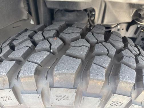 Anvil Clearcoat 2025 Jeep Gladiator Sport