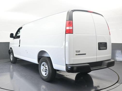 2025 Chevrolet Express 2500 Work Van