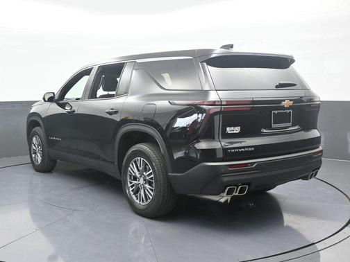 2024 Chevrolet Traverse LS