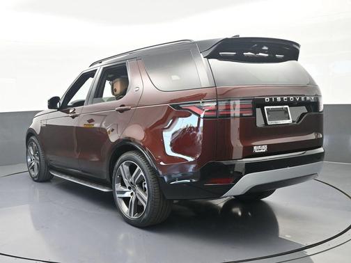 2026 Land Rover Discovery Tempest Edition