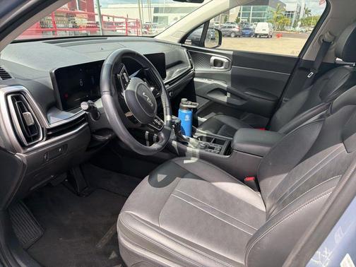 Everlasting Silver 2024 Kia Sorento S