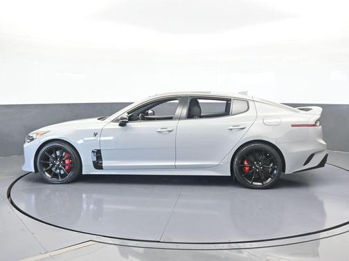 2022 Kia Stinger GT2