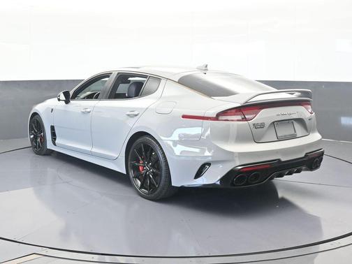 2022 Kia Stinger GT2