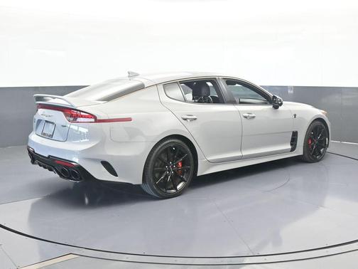 2022 Kia Stinger GT2