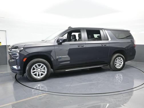 2023 Chevrolet Suburban LT