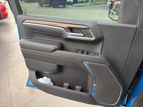 Glacier Blue Metallic 2022 Chevrolet Silverado 1500 LT