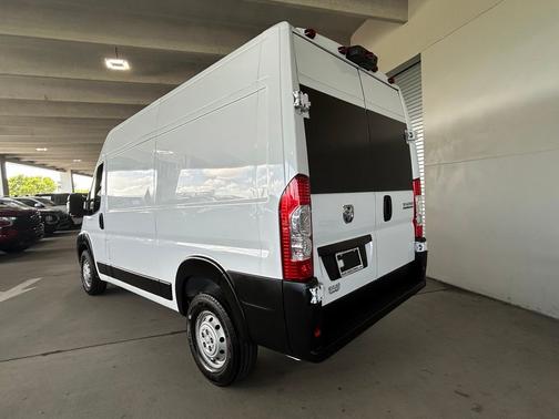 Bright White Clearcoat 2023 RAM ProMaster 1500 Base