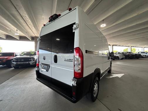 Bright White Clearcoat 2023 RAM ProMaster 1500 Base