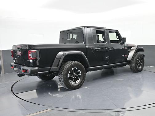 Black Clearcoat 2026 Jeep Gladiator Rubicon X