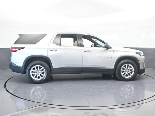 2022 Chevrolet Traverse LS