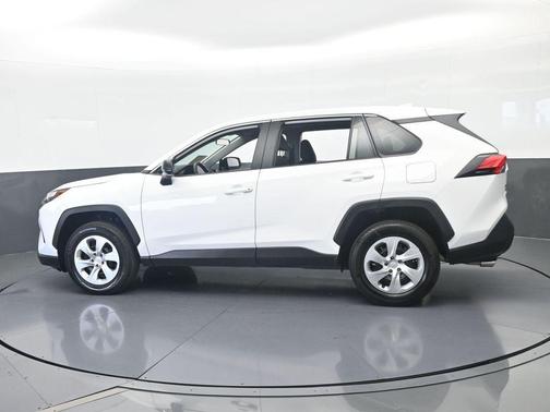 Ice 2025 Toyota RAV4 LE