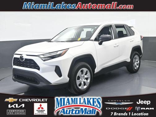 Ice 2025 Toyota RAV4 LE