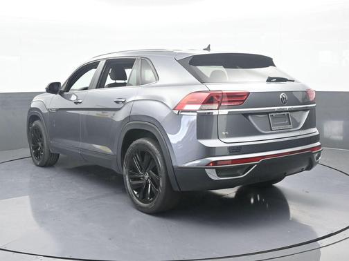 2022 Volkswagen Atlas Cross Sport 2.0T SE w/Technology