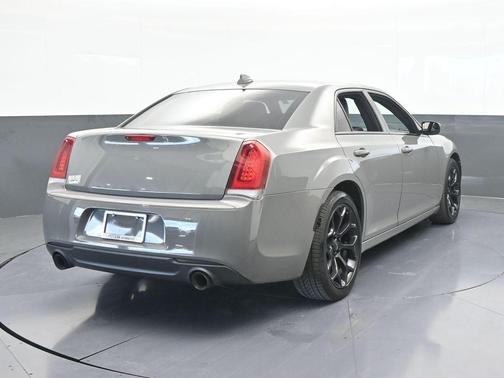 2019 Chrysler 300 S
