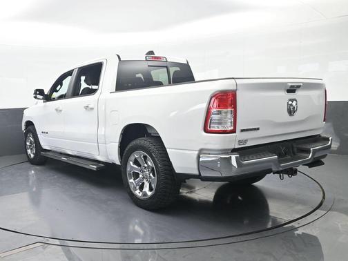 Bright White Clearcoat 2019 RAM 1500 Big Horn