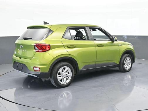 2022 Hyundai VENUE SE
