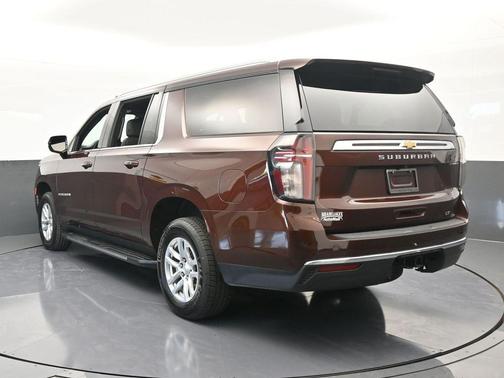 2023 Chevrolet Suburban LT