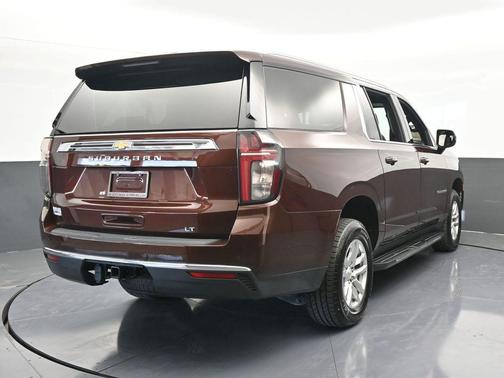 2023 Chevrolet Suburban LT