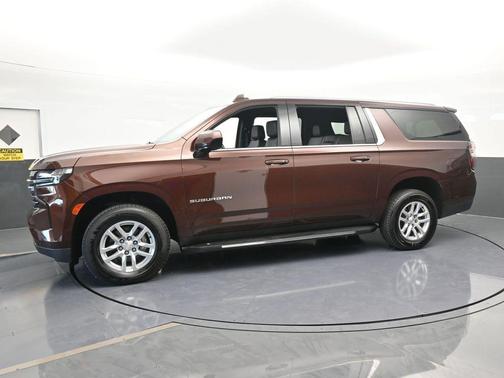 2023 Chevrolet Suburban LT