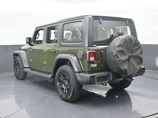 2022 Jeep Wrangler Unlimited Sport