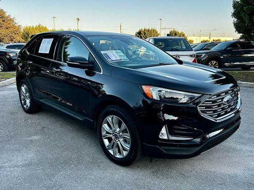 2022 Ford Edge Titanium