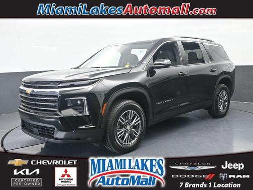 Mosaic Black Metallic 2025 Chevrolet Traverse LT